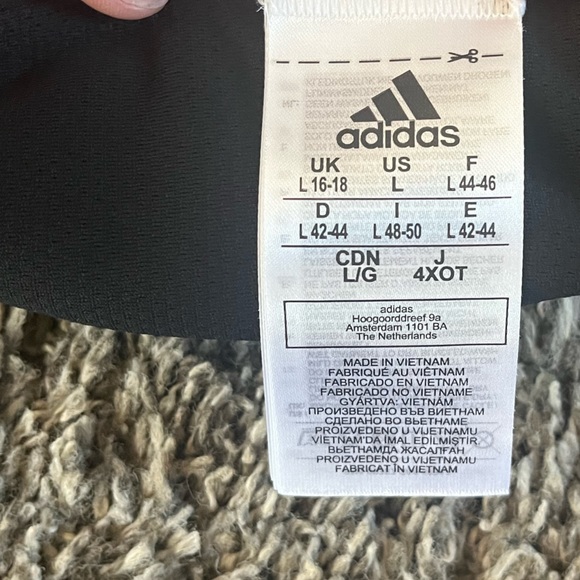 Size large ADIDAS Low impact sports bra - Picture 2 of 3